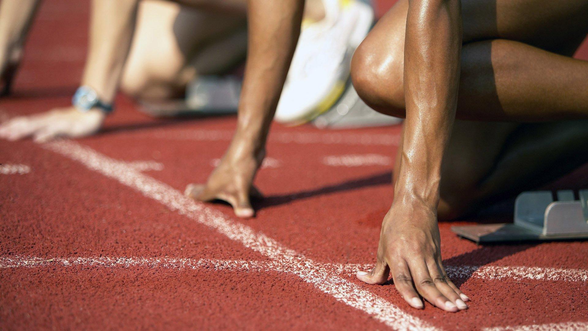 双加时鏖战！湖人险胜勇士，詹姆斯关键三分锁定胜局