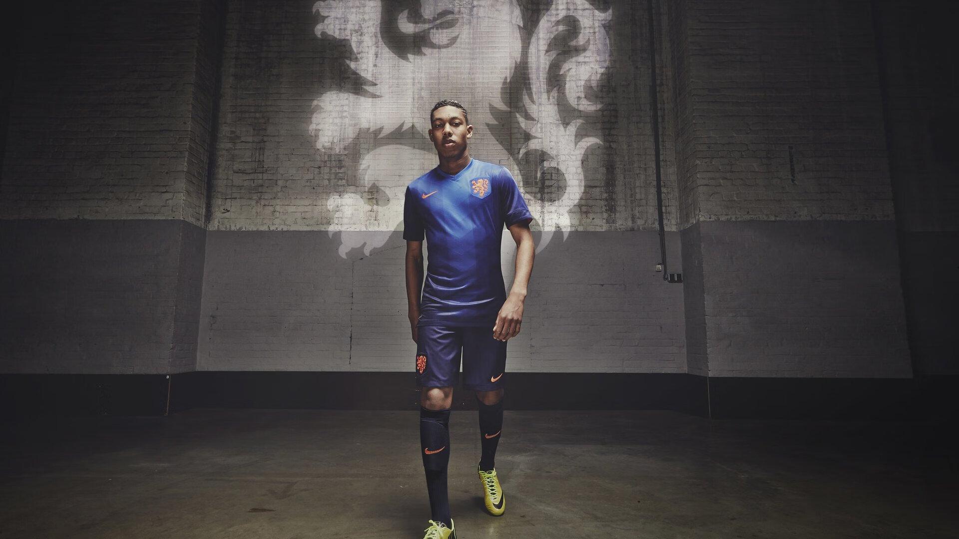 中国花样滑冰新星闪耀国际赛场，双人滑组合斩获大奖赛金牌